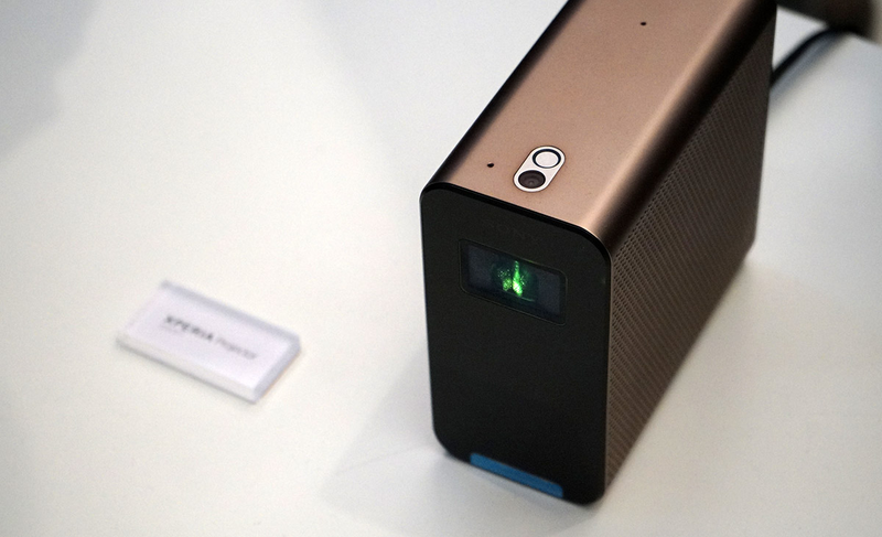 Illustration for article titled Xperia Eye, Projector y Agent: así son los inquietantes prototipos conectados de Sony